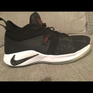 Nike PG 2 'Taurus' Size 4Y